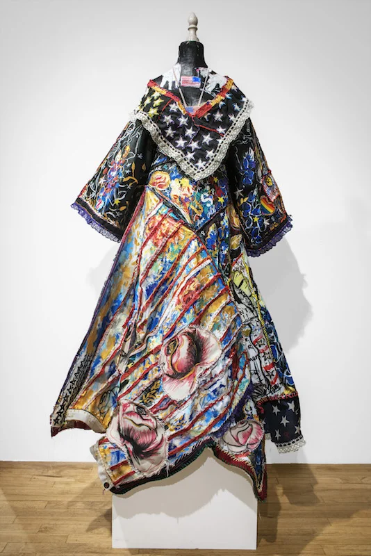 ROBERT MANN GALLERY — 18- In Her Hands Images